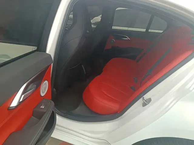 BMW 1 Series — Фото автомобиля 16