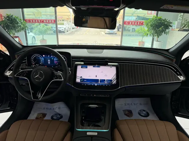 Mercedes-Benz E-Class — Фото автомобиля 14