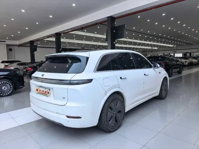 Li Auto Li Auto L7 2024 MAX — Фото автомобиля 3