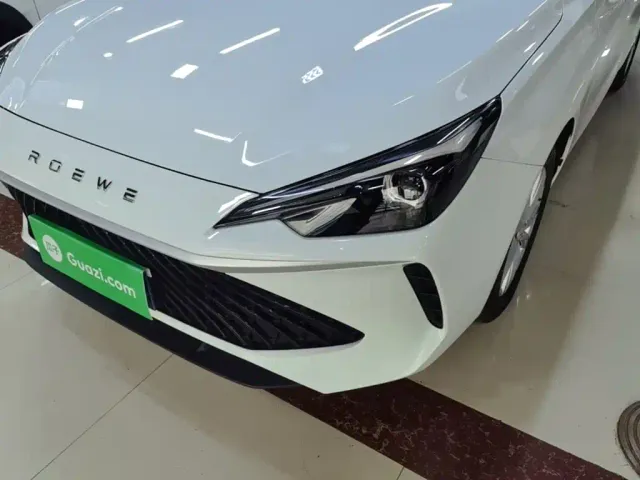 Roewe i5 — Фото автомобиля 23