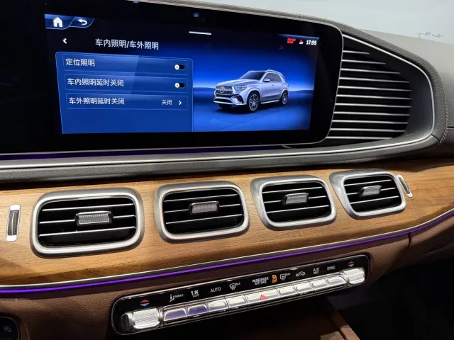Mercedes-Benz GLE-Class — Фото автомобиля 12