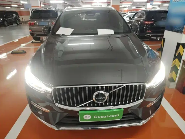 Volvo XC60 — Фото автомобиля 2