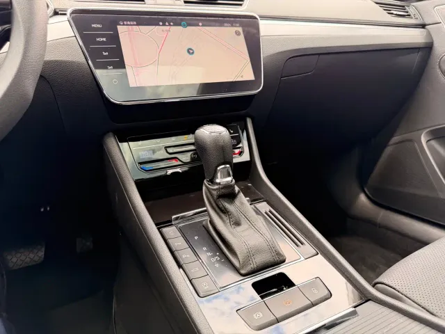 Skoda Superb — Фото автомобиля 9