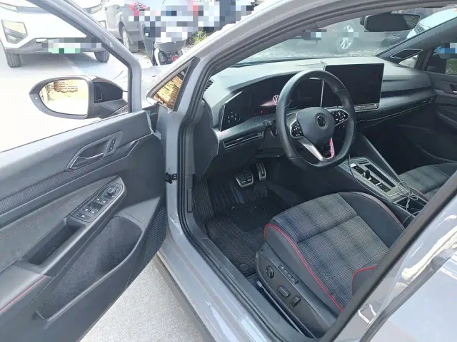 Volkswagen Golf GTI — Фото автомобиля 12