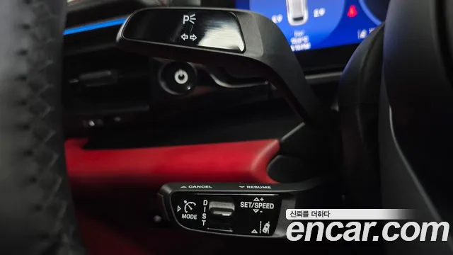 Porsche Macan Electric — Фото автомобиля 29