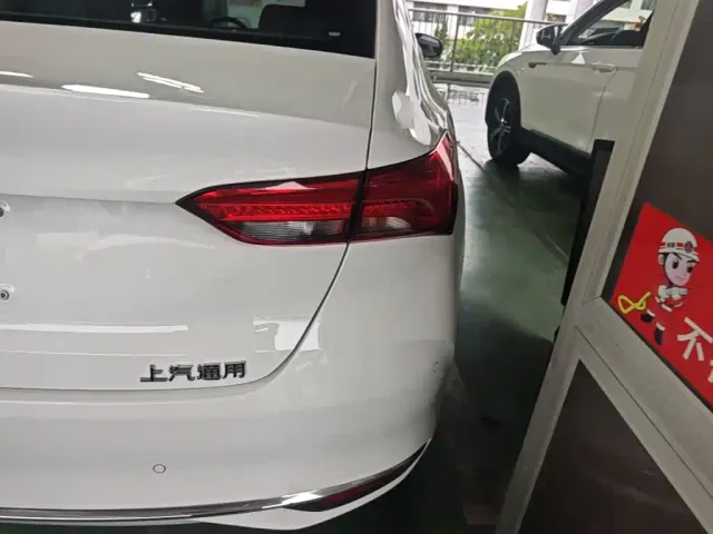 Buick Verano — Фото автомобиля 7
