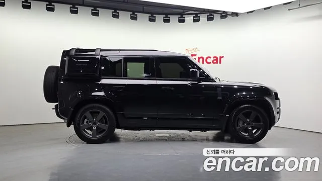 Land Rover Defender — Фото автомобиля 5