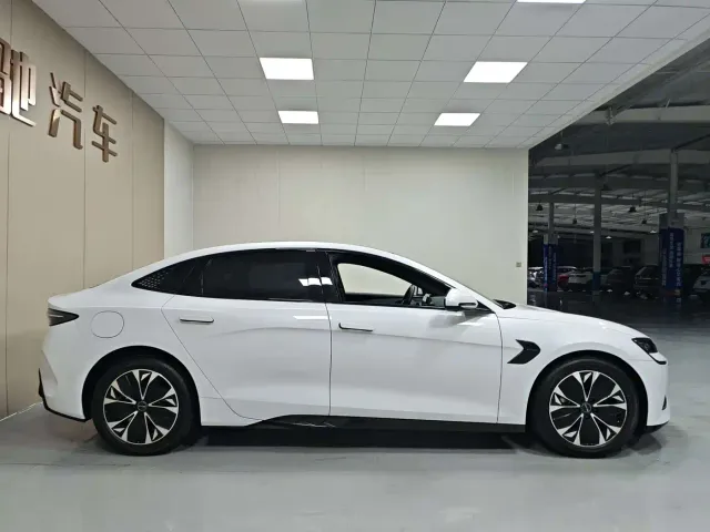 BYD Seal — Фото автомобиля 7