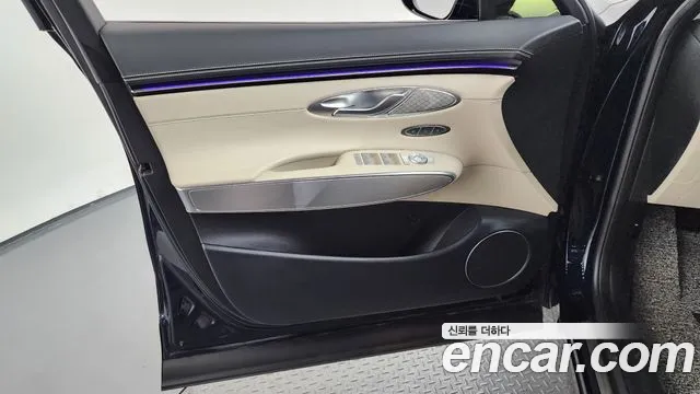 Genesis GV70 2.5T Бензин AWD — Фото автомобиля 21