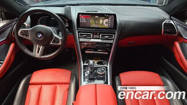 BMW 8 Series G15 — Фото автомобиля 10