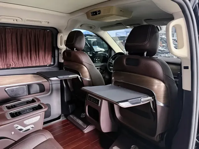 Mercedes-Benz V-Class — Фото автомобиля 4