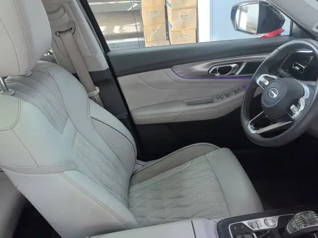 GAC Trumpchi GS8 — Фото автомобиля 2