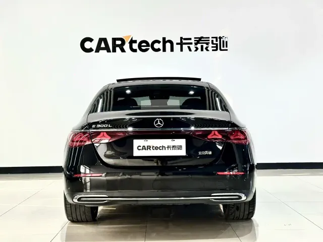 Mercedes-Benz E-Class — Фото автомобиля 5