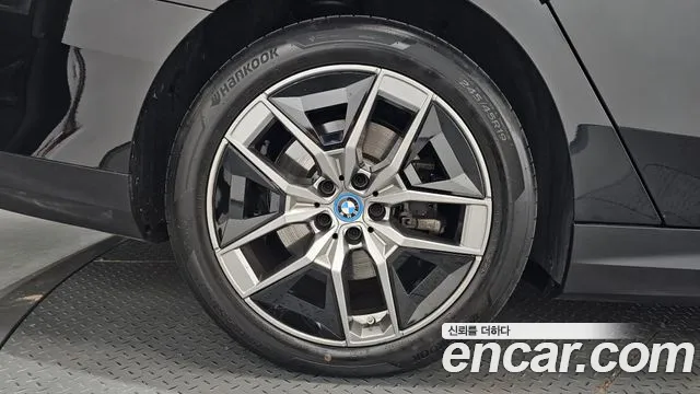 BMW i5 G60 — Фото автомобиля 6