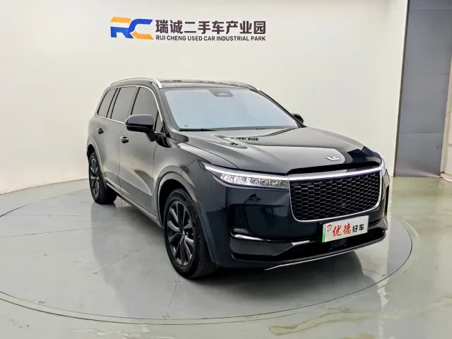 Li Auto ONE — Фото автомобиля 19