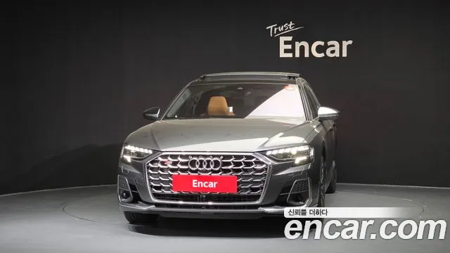Audi S8 — Фото автомобиля 3