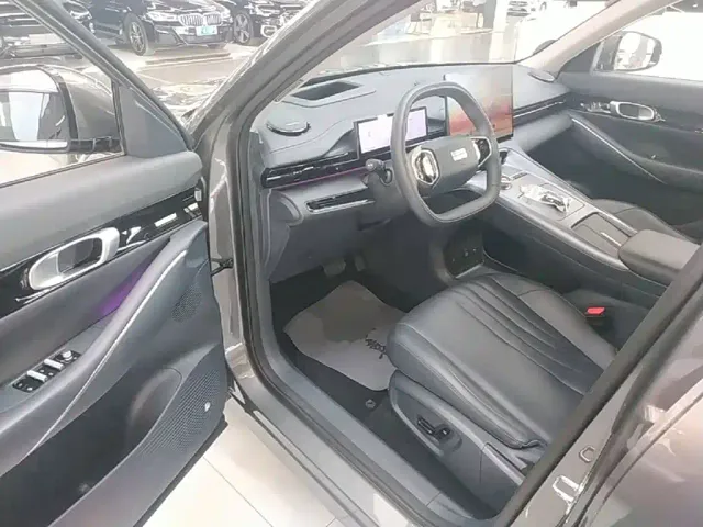 Geely Galaxy E5 — Фото автомобиля 13