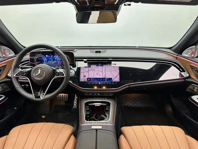 Mercedes-Benz E-Class — Фото автомобиля 10