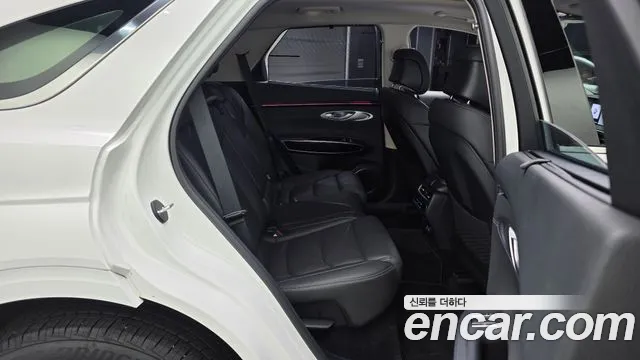 Genesis GV70 2.5T Бензин AWD — Фото автомобиля 12