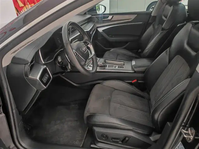 Audi A7L — Фото автомобиля 12