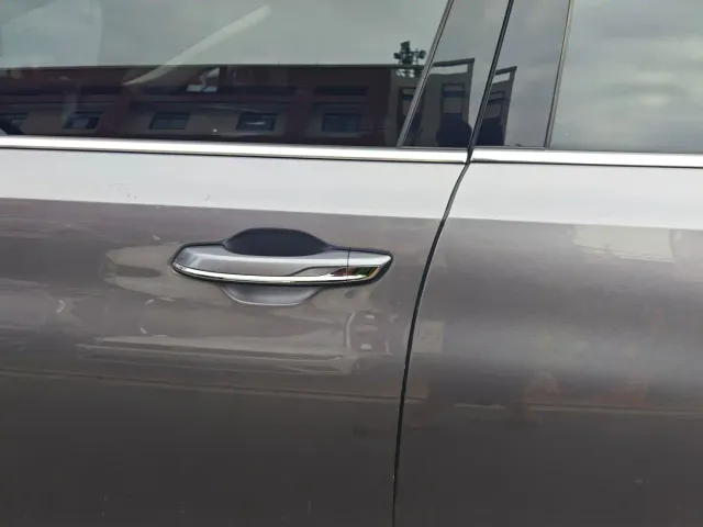 Hongqi H5 — Фото автомобиля 12