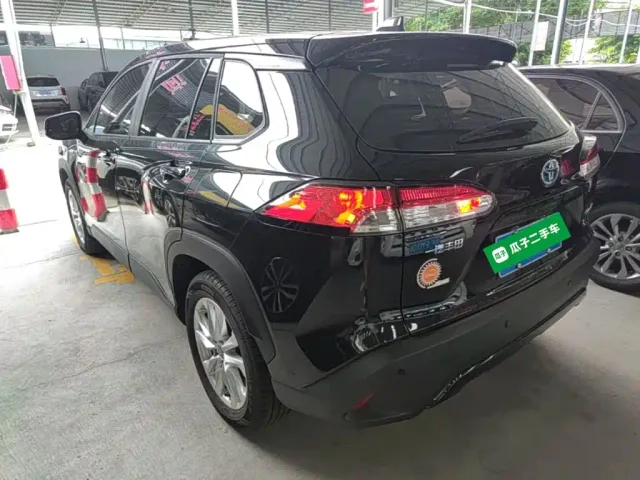 Toyota Corolla Cross — Фото автомобиля 4