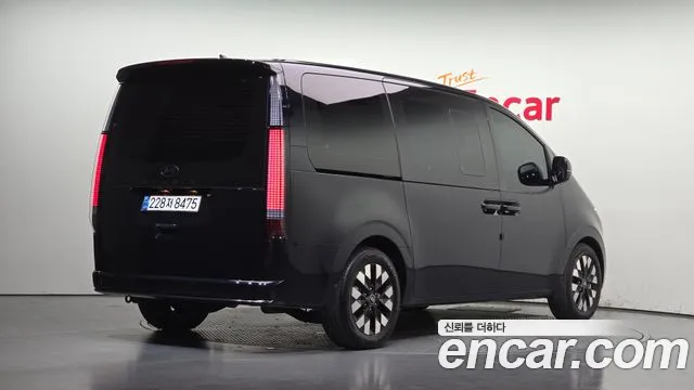 Hyundai Staria — Фото автомобиля 2