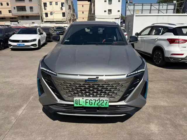 Фотография автомобиля — Changan Oshan Z6 EV