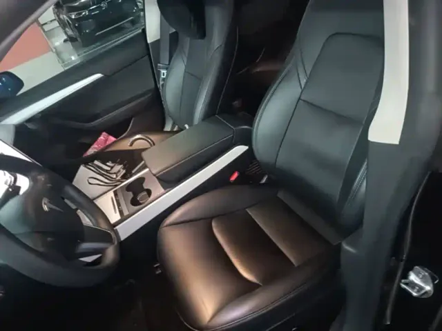 Tesla Model 3 — Фото автомобиля 14