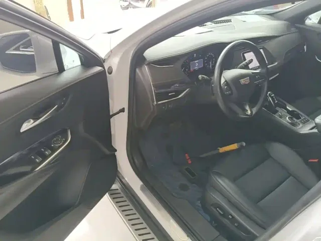 Cadillac XT4 — Фото автомобиля 15