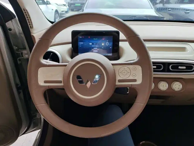 Wuling Hongguang Mini EV — Фото автомобиля 10