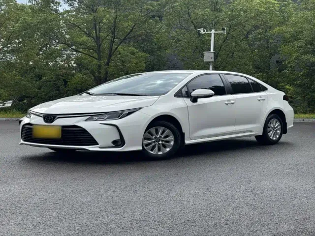 Фотография автомобиля — Toyota Corolla