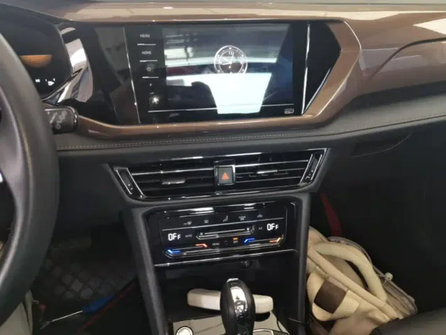 Volkswagen Tharu — Фото автомобиля 12