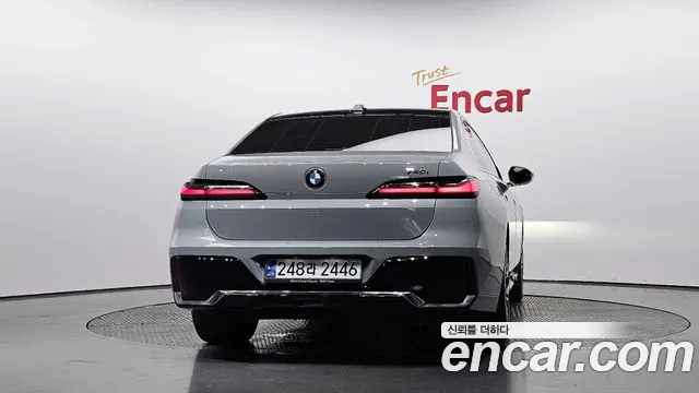 BMW 7-Series 7 серия (G70) 740i sDrive M Sport — Фото автомобиля 4