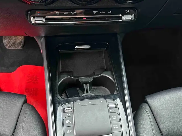 Mercedes-Benz GLB-Class — Фото автомобиля 17