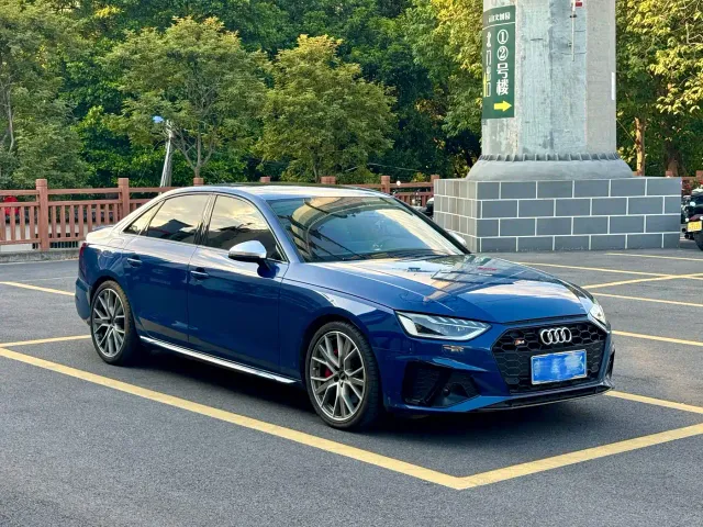 Audi S4 — Фото автомобиля 4