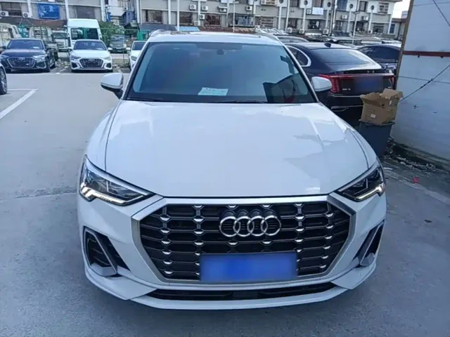 Audi Q3 — Фото автомобиля 2