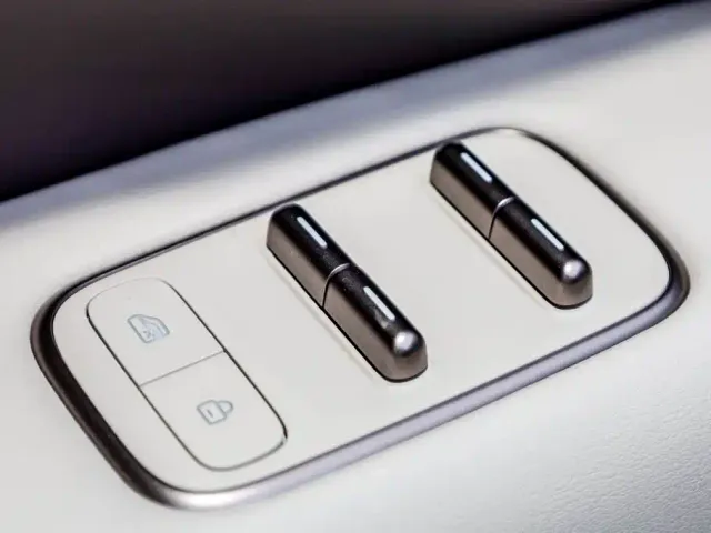 IM Motors LS8 — Фото автомобиля 11