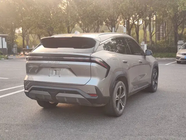 Geely Galaxy L7 — Фото автомобиля 16