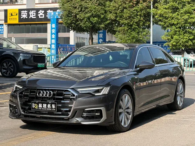 Фотография автомобиля — Audi A6L