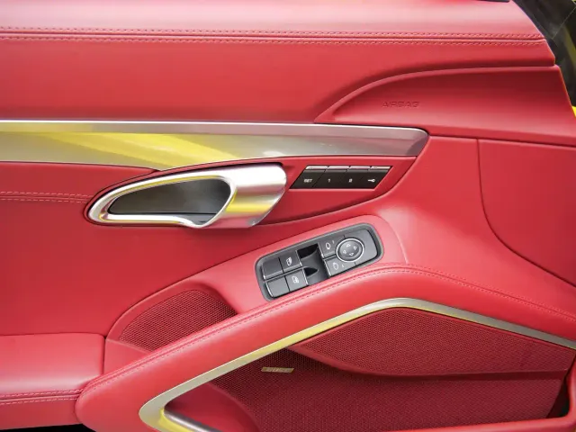 Porsche 718 — Фото автомобиля 12