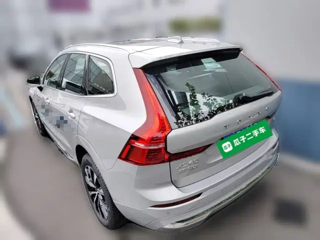 Volvo XC60 — Фото автомобиля 6