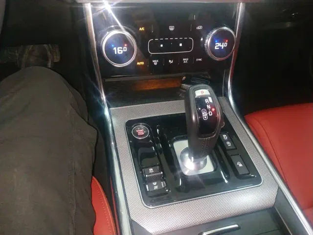 Jaguar XEL — Фото автомобиля 13