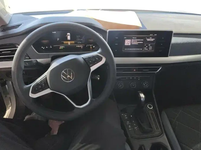 Volkswagen Lavida — Фото автомобиля 12