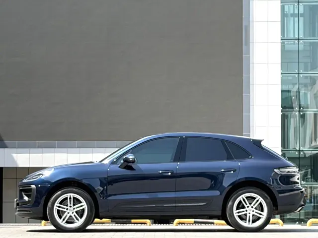 Porsche Macan — Фото автомобиля 12