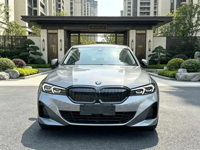 BMW BMW i3 2022 eDrive 35 L — Фото автомобиля 2