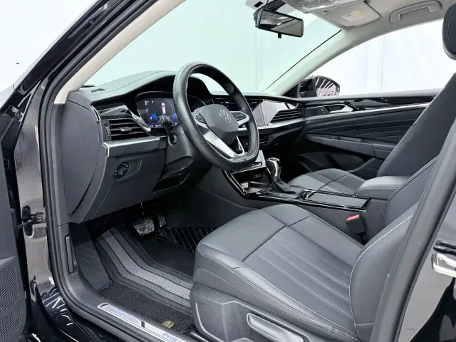 Volkswagen Passat — Фото автомобиля 4