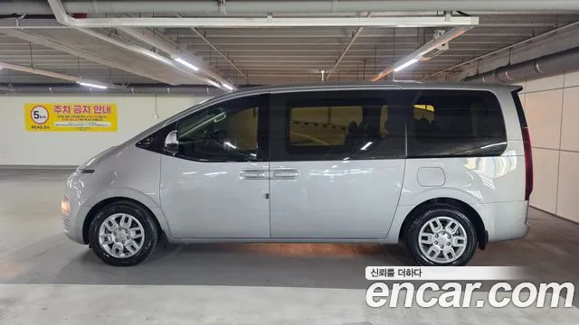 Hyundai Staria — Фото автомобиля 3
