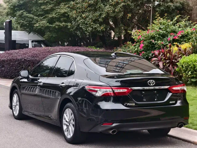 Toyota Camry — Фото автомобиля 5