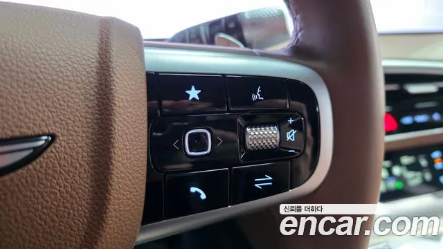 Genesis GV70 2.5T Бензин 2WD — Фото автомобиля 30